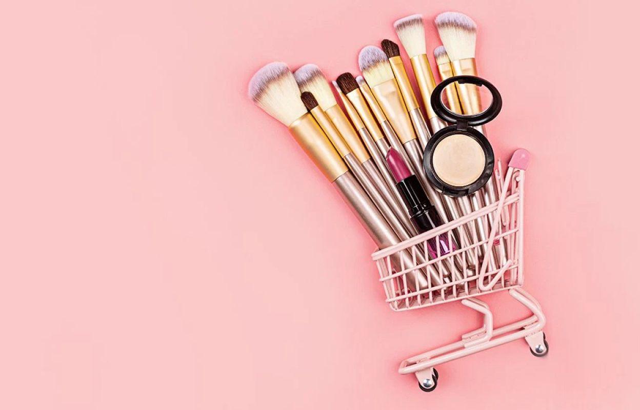 How Cosmetics Brands can Benefit from a Digital Makeover with Centric PLM Featured